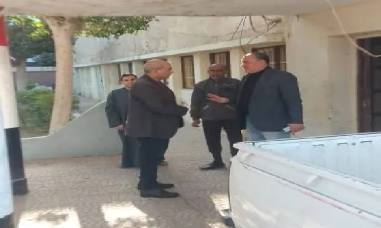 إحالات بالجملة للتحقيق بعد جولة مفاجئة لرئيس مدينة طامية بالفيوم