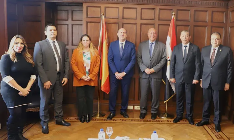 لبحث فرص الشراكة.. “غرفة الإسكندرية” تستقبل المستشار الاقتصادي والتجاري بسفارة إسبانيا