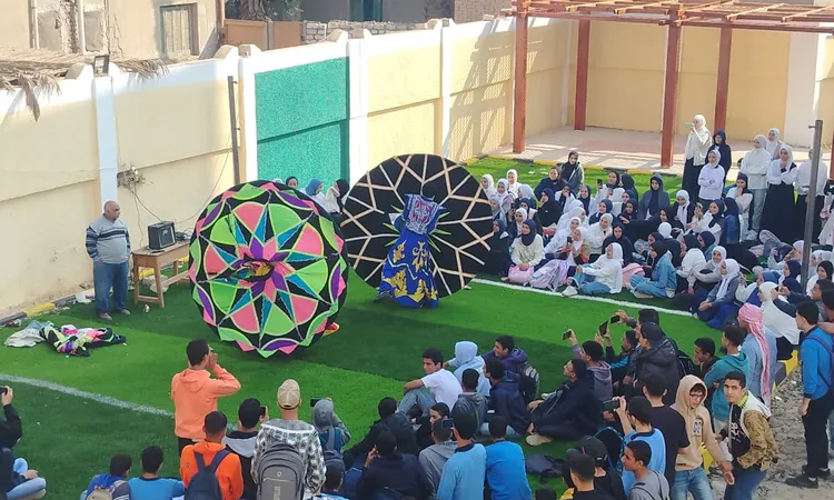 محافظ بني سويف يؤكد أهمية استمرار القوافل الثقافية لتنمية الوعي المجتمعي بالقضية السكانية