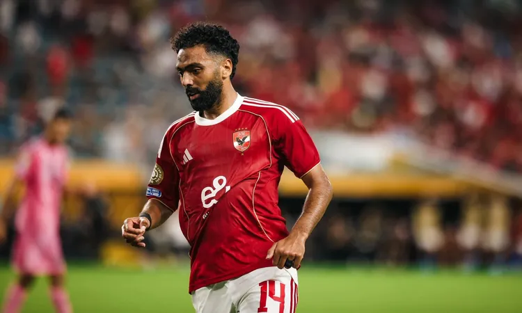 مفاجأة في مفاوضات تجديد عقد حسين الشحات مع الأهلي