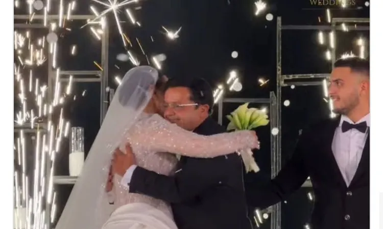 محمد هنيدي يوجه رسالة مؤثرة لابنته أثناء الاحتفال بزفافها