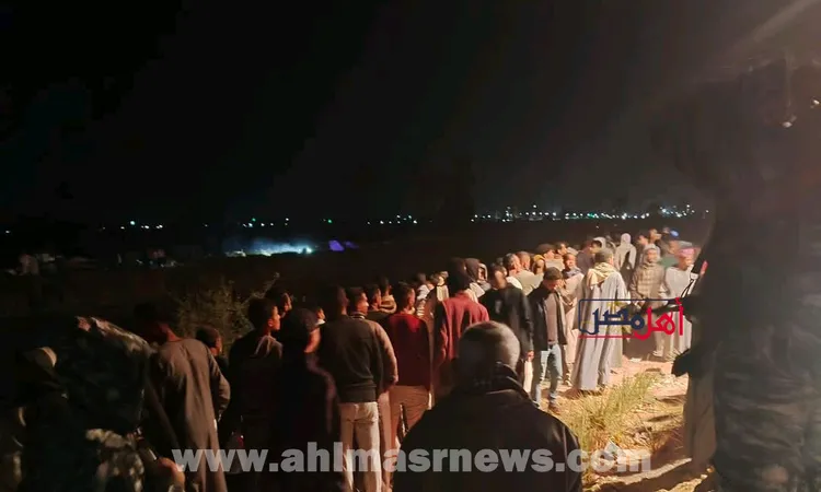 مدير أمن قنا ينتقل لموقع انقلاب ميكروباص في ترعة الجبلاو لمتابعة انتشال المصابين والضحايا