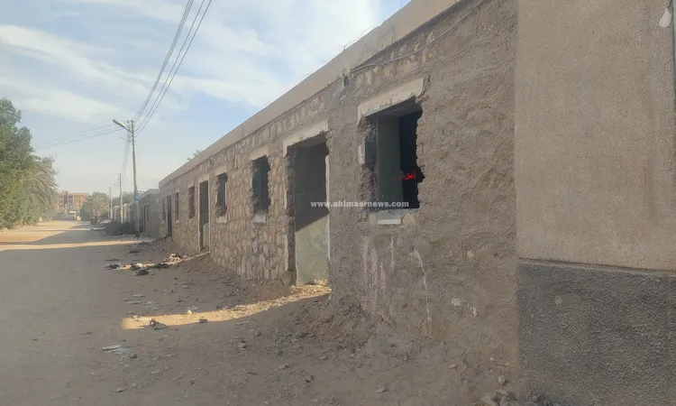 الوحدات السكنية المهجورة بحجازة قنا.. من مأوى للمتضررين إلى وكر للسرقات والمخدرات