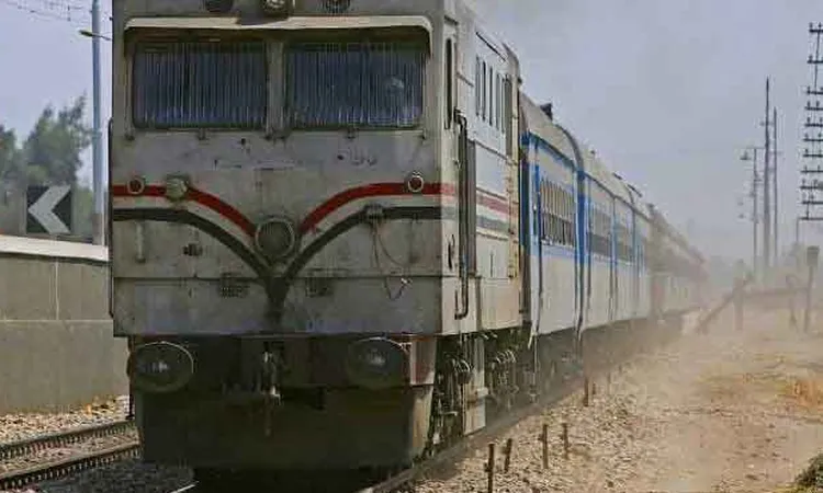 وفاة شاب إثر سقوطه من القطار في قنا