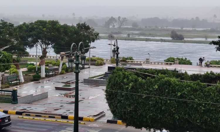 الأرصاد: منخفض جوي يضرب البلاد وهطول أمطار مع نشاط للرياح