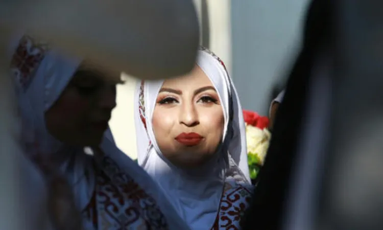 عرس جماعي في غزة يشقّ طريقه بين أنقاض الحرب