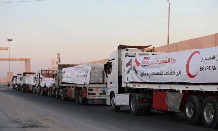 مصر تواصل تقديم المساعدات الإنسانية والإغاثية العاجلة إلى قطاع غزة