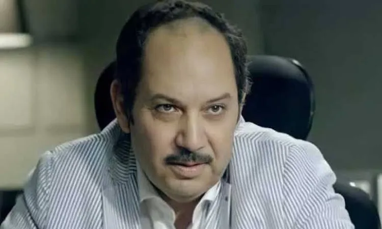 كمال أبو رية يدافع عن منى زكي: “لا يحق لممثل تقييم زميله.. والجمهور هو الحكم الحقيقي”