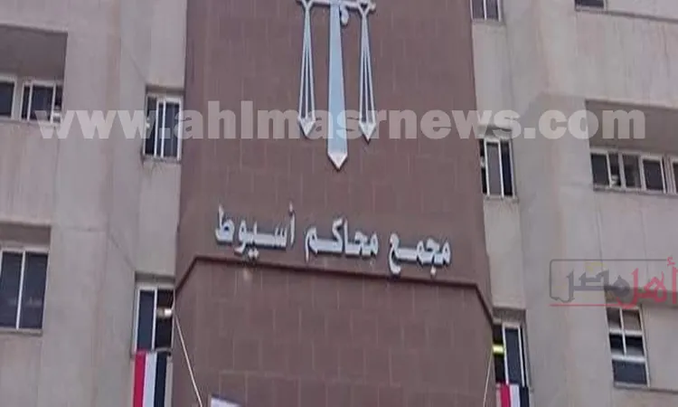 قبل الامتحانات بأيام.. المحكمة الإدارية بأسيوط تحيل قضية سحب مقررات أستاذ جامعي لهيئة مفوضي المحكمة