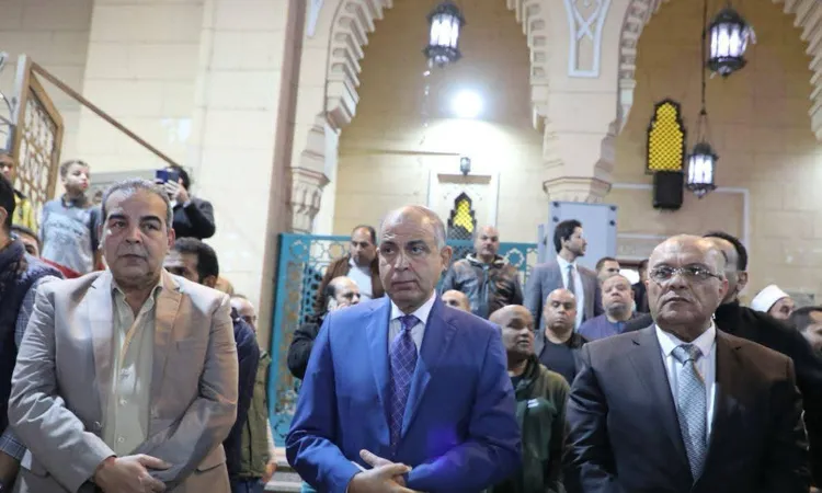 محافظ المنيا يؤدي صلاة الجنازة على ضحايا حادث الصحراوي الشرقي وينعى قضاة محكمة ديروط