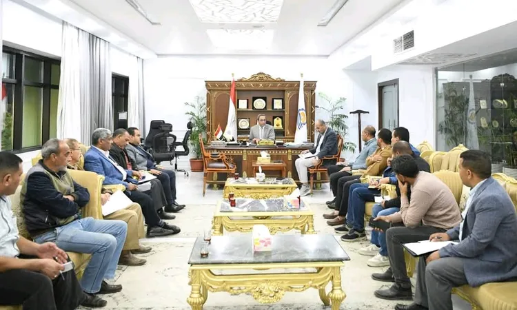 محافظ قنا يشدد على تأمين الطرق وتسريع العمل بطريق قنا–الأقصر الزراعي وقفط–القصير