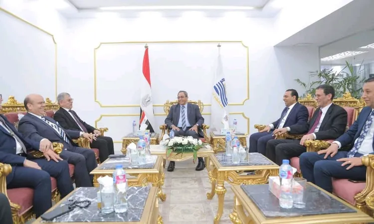محافظ قنا يستقبل وفد وزارة العدل لمتابعة مشروعات تطوير مكاتب الشهر العقاري