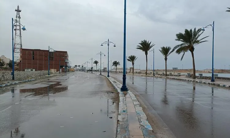 غيوم وسحب ممطرة وانخفاض في درجات الحرارة بمطروح والساحل الشمالي