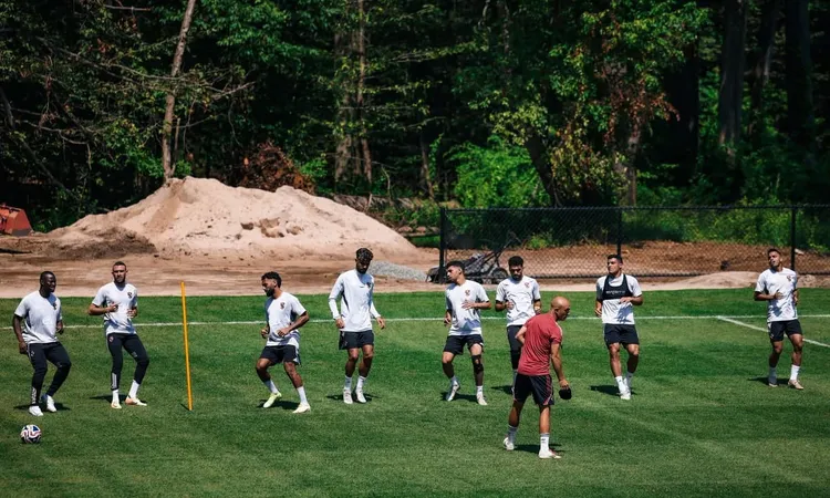 الأهلي يبدأ الاستعداد لمباراة غزل المحلة