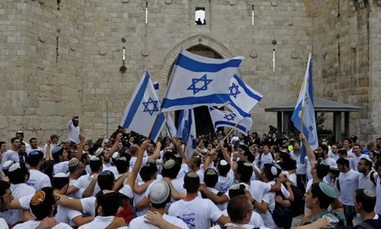 عشرات المستوطنين يقتحمون المسجد الأقصى بالتزامن مع عيد يهودي
