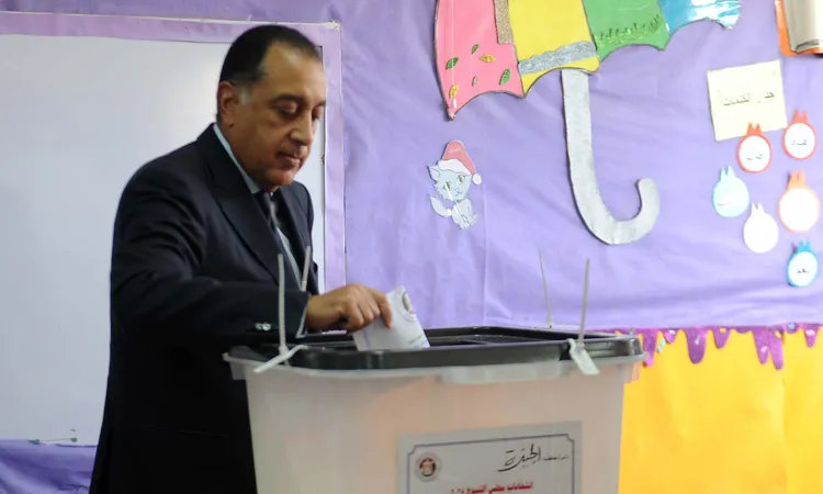 مدبولي يلتقي رئيس هيئة الدواء لاستعراض مشروع التتبع الدوائي الوطني