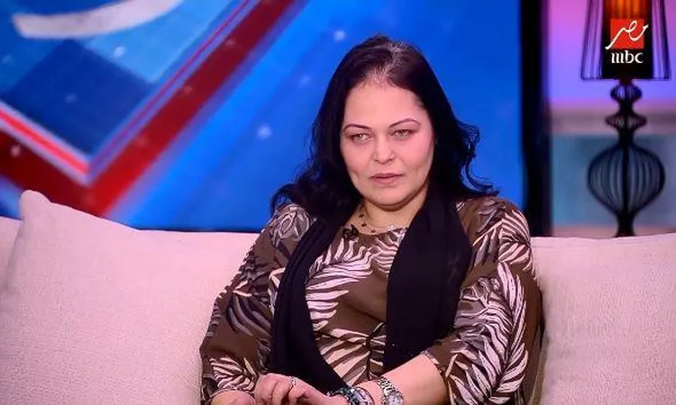 أسرة الفنانة نيفين مندور تنتظر خروج جثمانها من مشرحة كوم الدكة بالإسكندرية تمهيدًا لدفنها في القاهرة