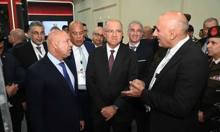 وزير الصناعة والنقل يتفقد جناح اتحاد الصناعات في ختام معرض إيديكس 2025