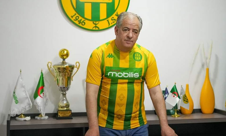 رئيس مجلس إدارة شبيبة القبائل يرفض مشروع الماك الارهابي ويجدد تمسكه بوحدة الجزائر