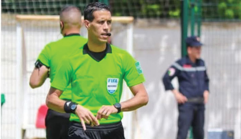 حكم دولي جزائري يعتذر عن المشاركة في كأس إفريقيا 2025