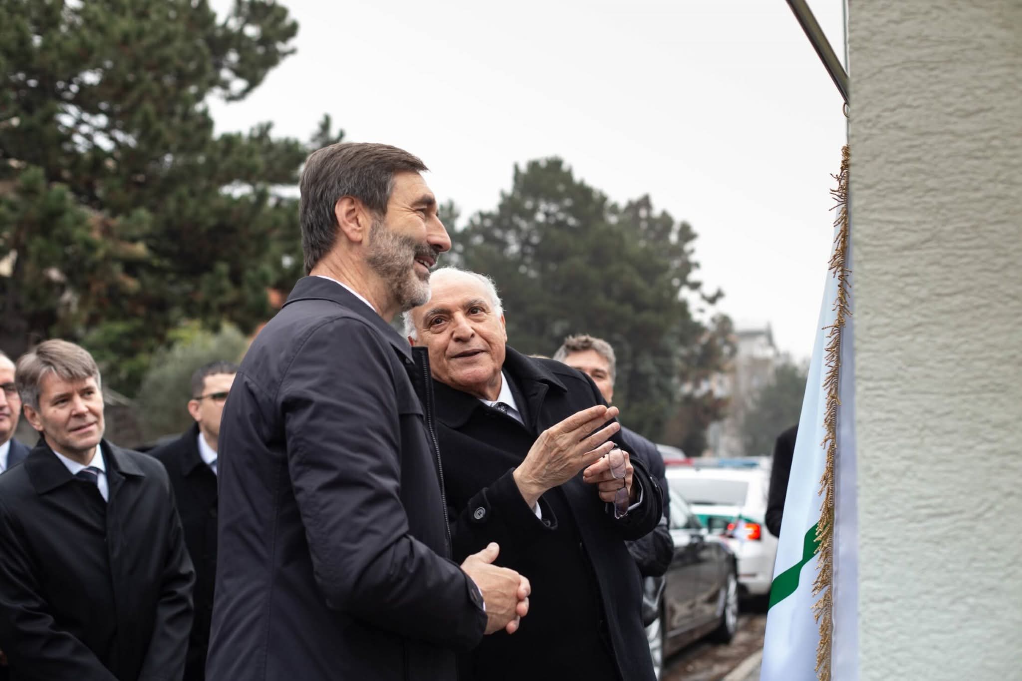 الوزير عطاف يلتقي الجالية الجزائرية في سلوفاكيا 