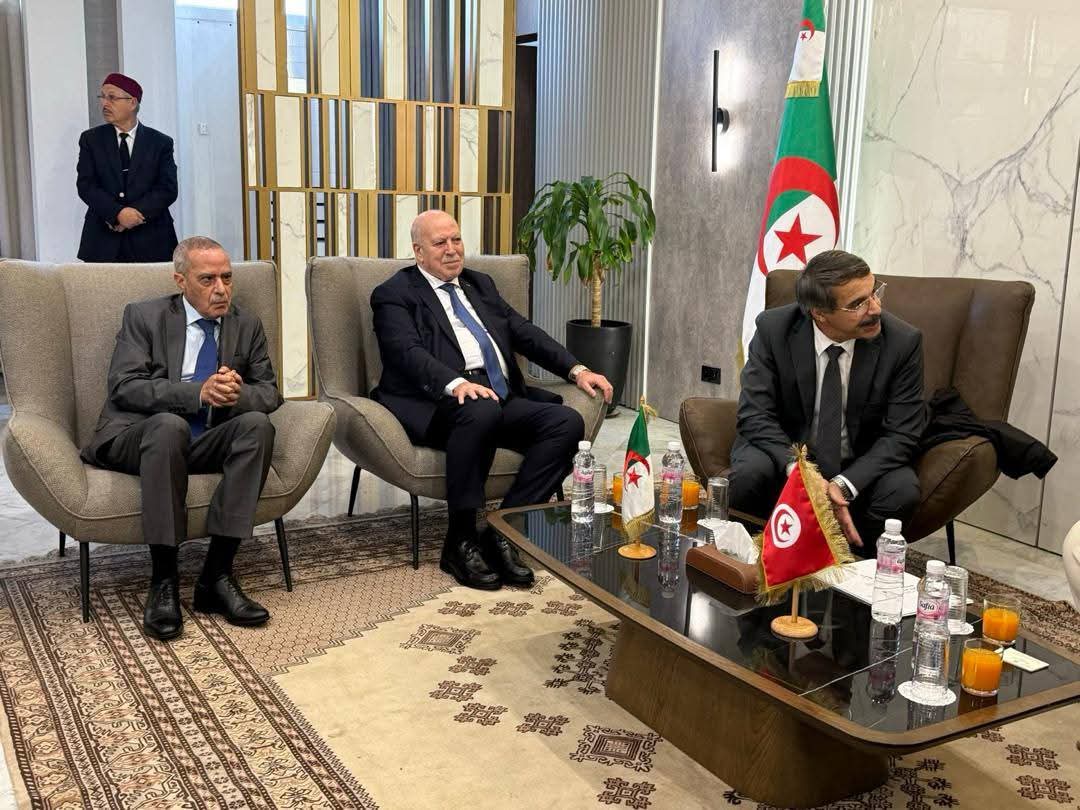 الجزائر وتونس تعزّزان الشراكة الاقتصادية في الدورة الـ23 للجنة العليا المشتركة