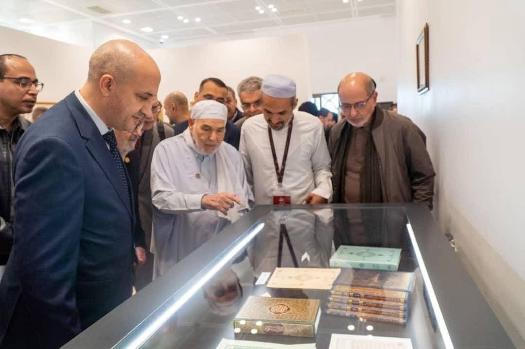 جامع الجزائر يتسلم مخطوطات ونفائس فنية نادرة