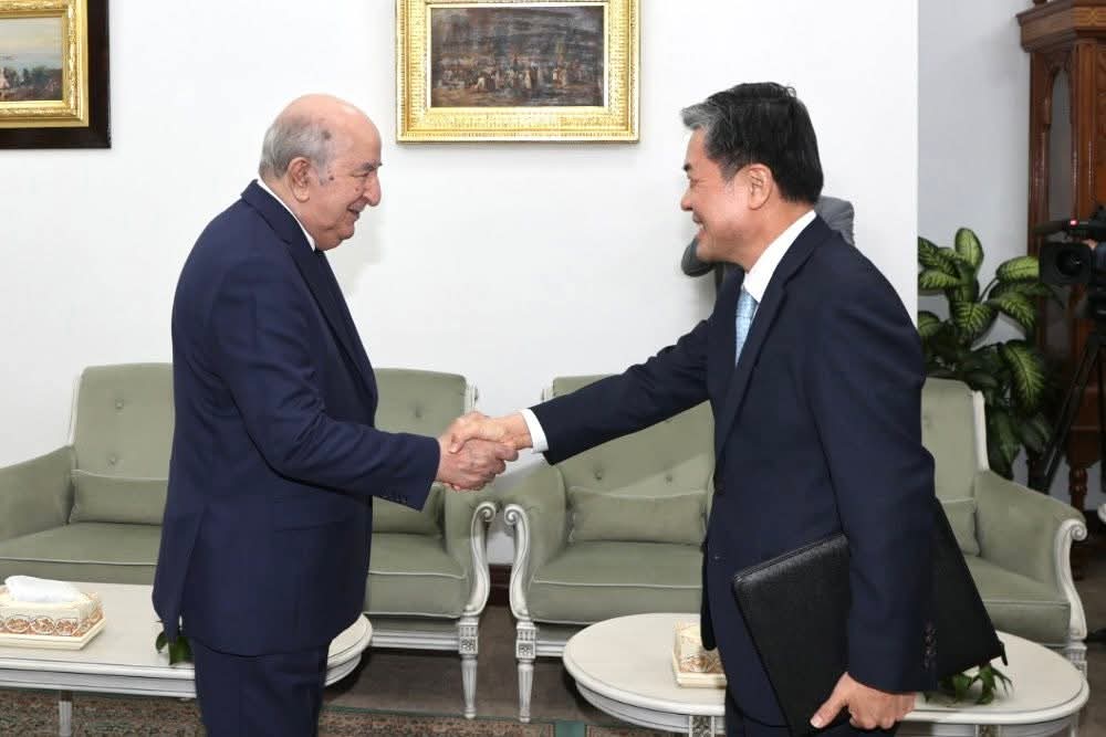 الرئيس تبون يستقبل سفير جمهورية كوريا