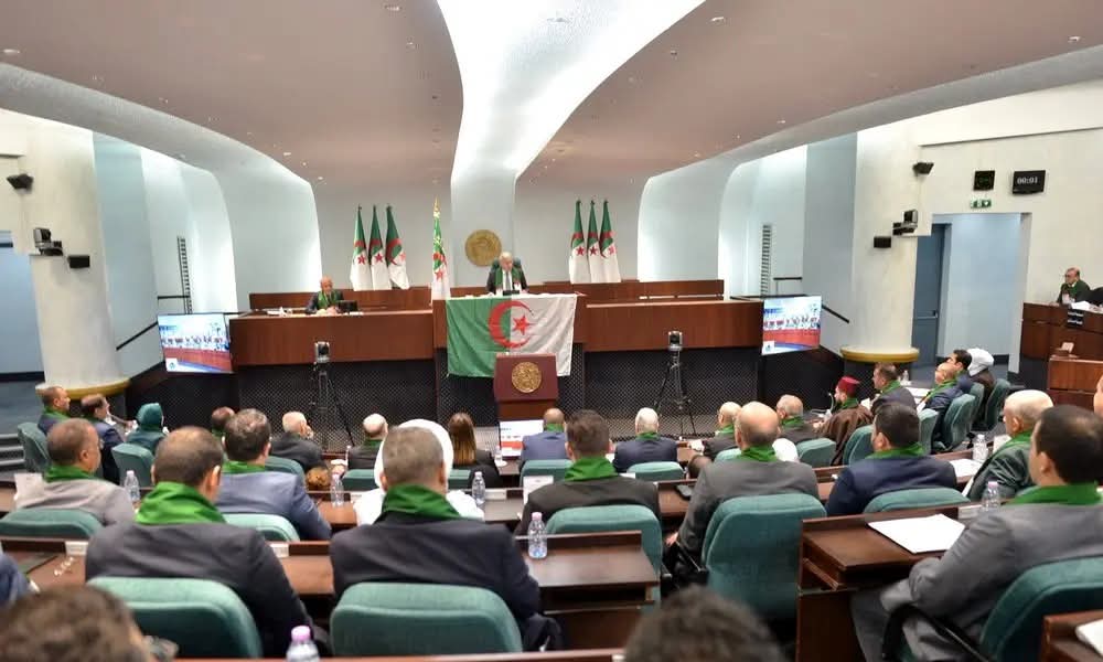 البرلمان يناقش قانون تجريم الاستعمار الفرنسي: خطوة جديدة نحو إنصاف الذاكرة الوطنية