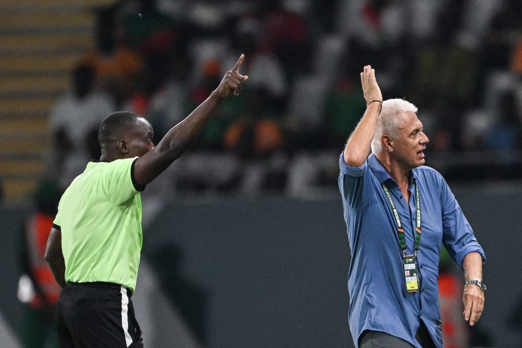 هوبير فيلود لـ365Scores: أتوقع تنظيمًا رائعًا من المغرب لـ أمم إفريقيا وحسام حسن يقوم بعمل رائع مع منتخب مصر