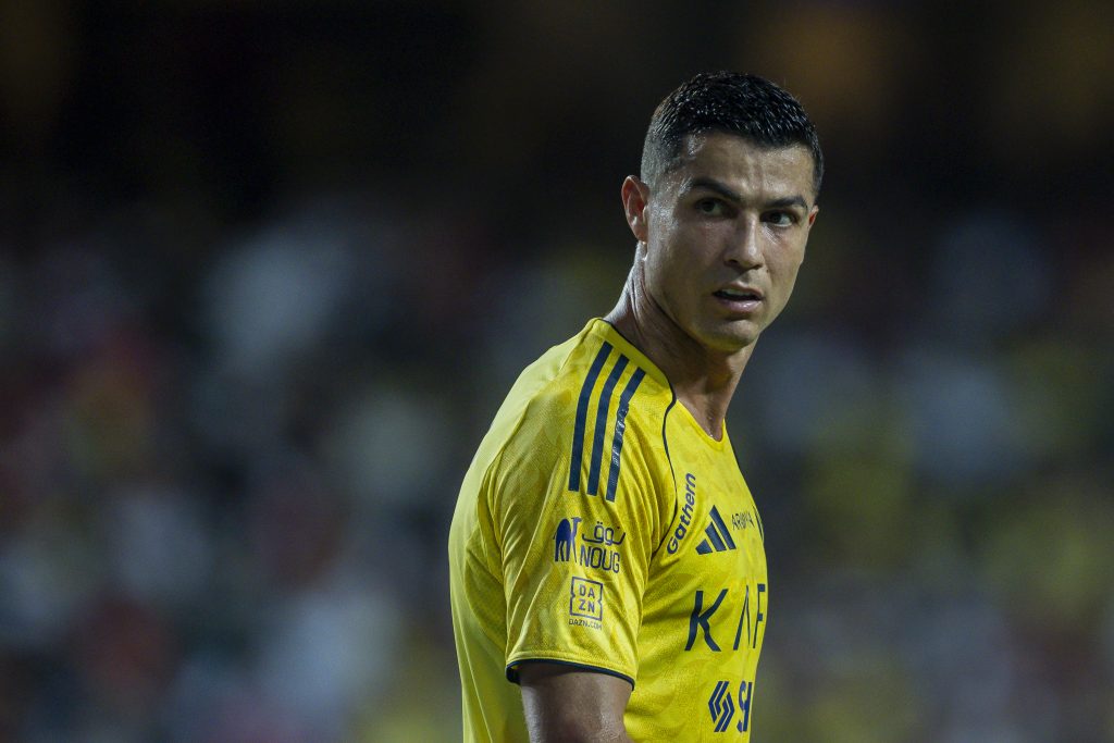 كائن فضائي.. ستة أدلة تثبت أن كريستيانو رونالدو من كوكب آخر