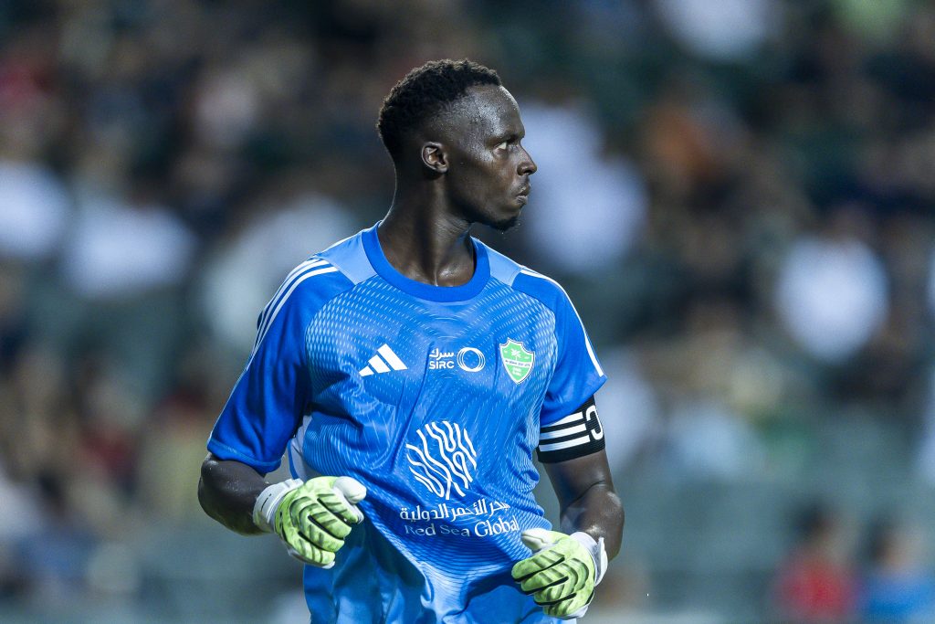 الأهلي السعودي يحسم مستقبل ميندي قبل كأس أمم إفريقيا