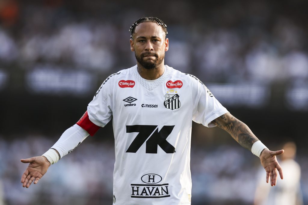 أسبوع حاسم لـ نيمار.. هل سينقذ سانتوس من الهبوط؟