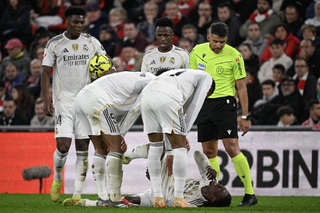 ألونسو في ورطة.. ريال مدريد بدون دفاع قبل مواجهة مانشستر سيتي