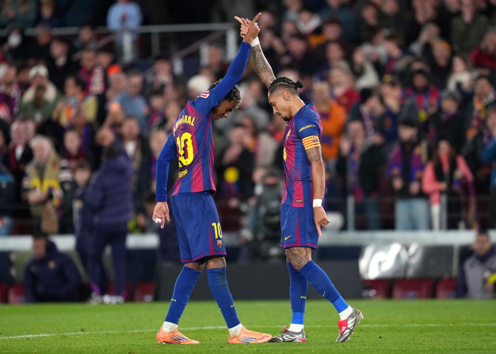 رافينيا يتألق في ليلة الـ100 هدف ويترك هنري خلفه