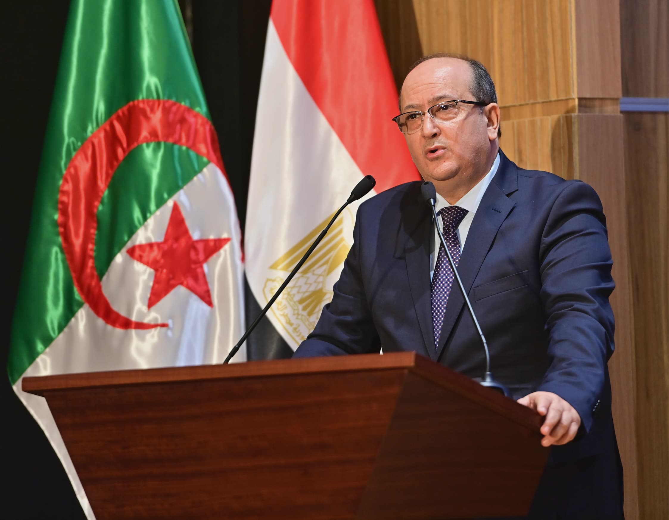 الوزير الأول يشرف على افتتاح الطبعة الـ 4 للمؤتمر الإفريقي للمؤسسات الناشئة