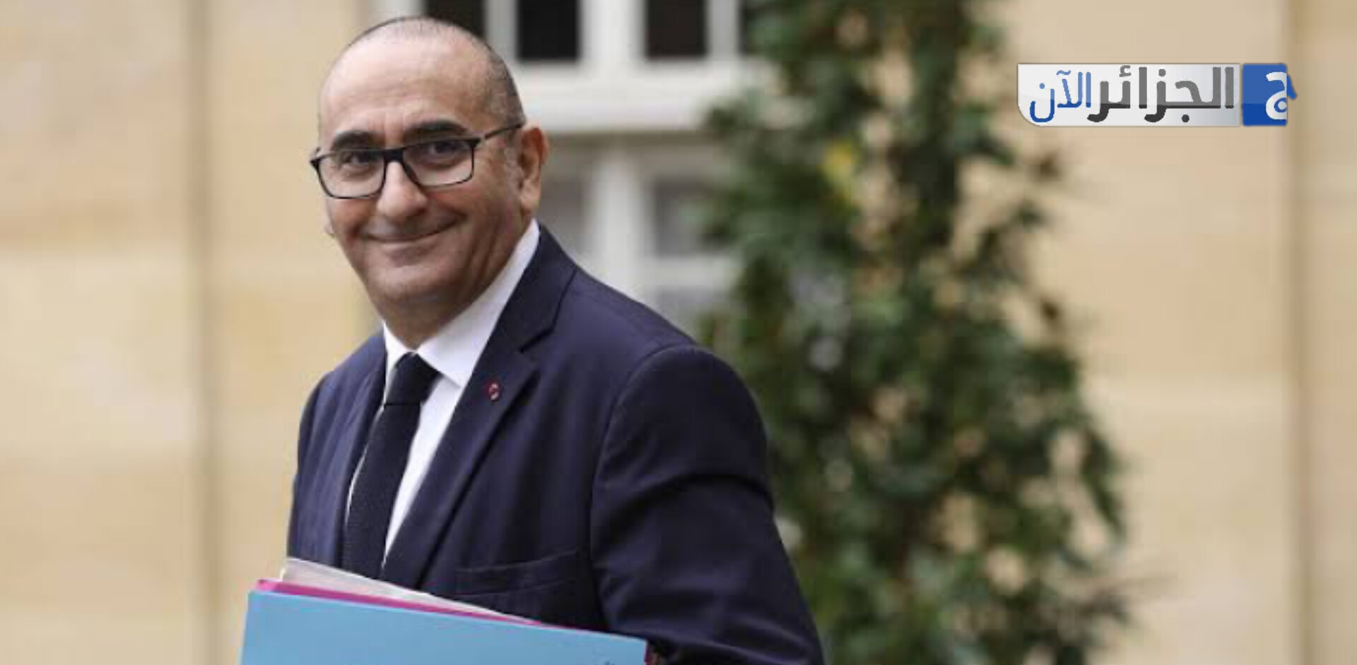 وزير الداخلية الفرنسي يتحدث عن مشاورات مع الجزائر