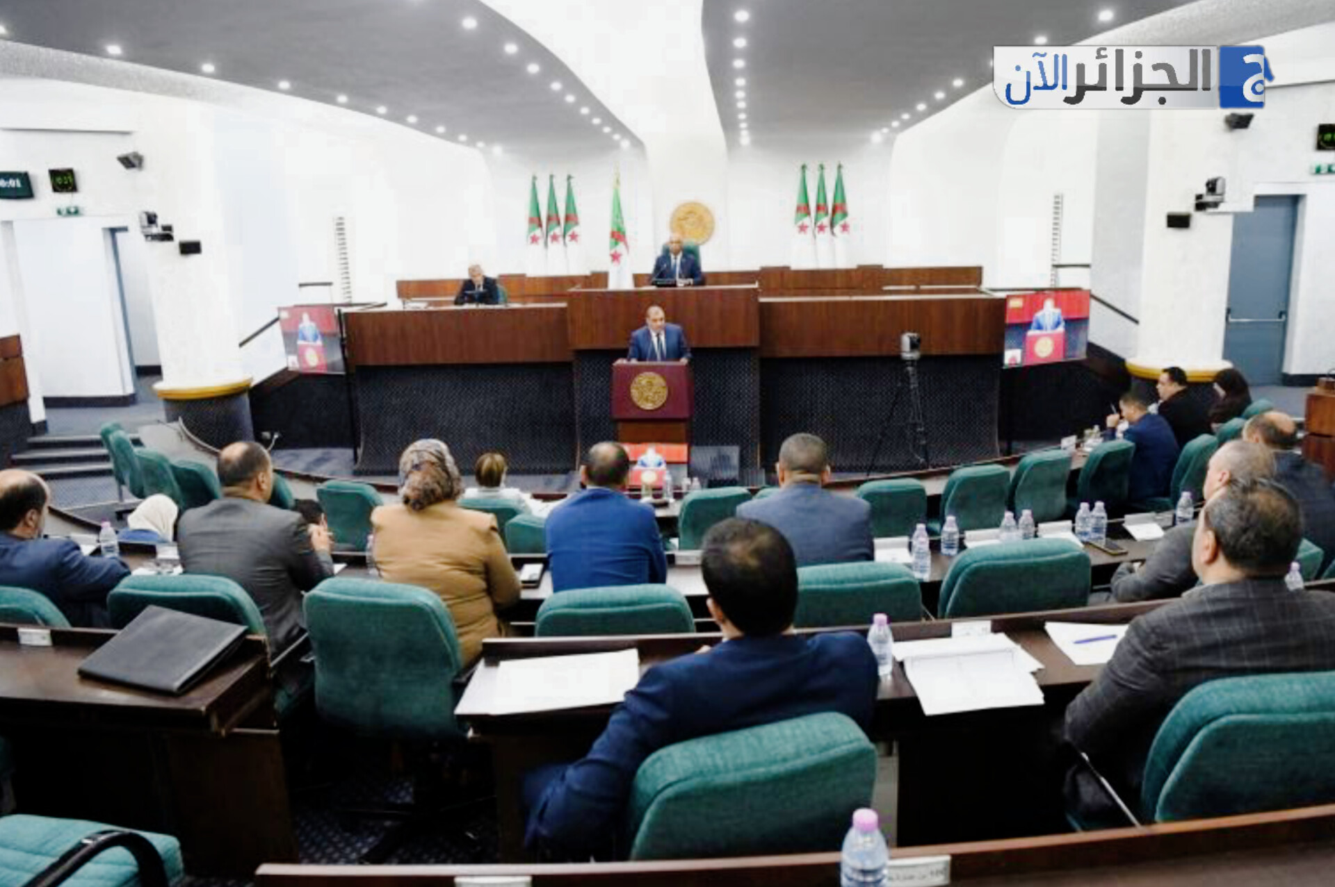 البرلمان الجزائري يناقش مشروع قانون تجريم الاستعمار الفرنسي