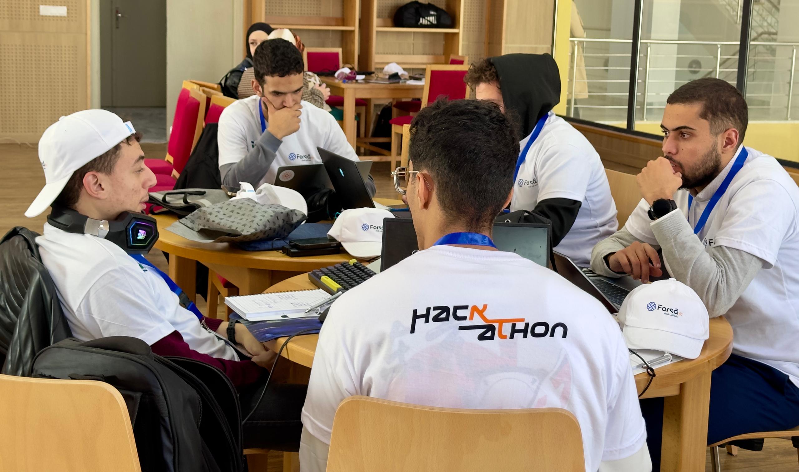 هاكاثون FORSA TIC لاتصالات الجزائر: منصة لإبراز القدرات الابتكارية للشباب الجزائري