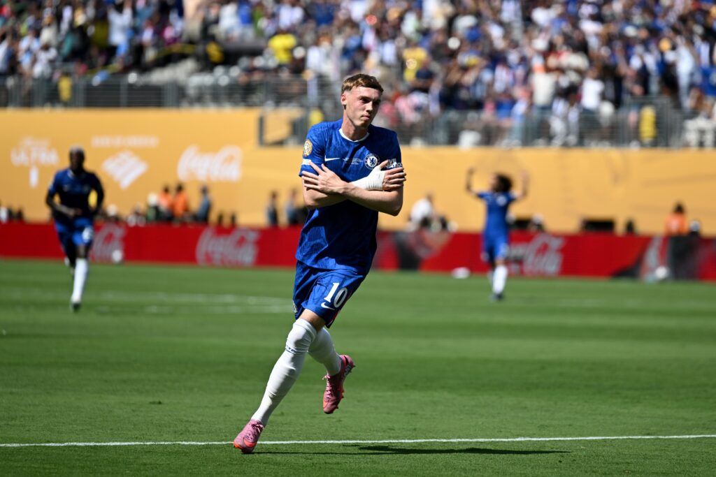 حبيبة جديدة تشبه السابقة.. كول بالمر في موعد سري مع عارضة أزياء شهيرة