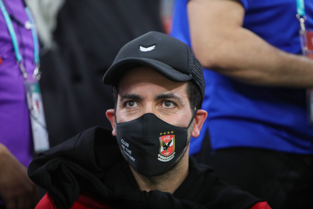 أبو تريكة يفتح النار على سلوت: يتعامل مع صلاح وكأنه أراوخو