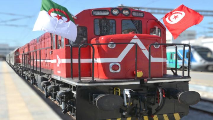 رحلة القطار بين الجزائر وتونس: دليل شامل للمسافرين