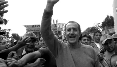 وفاة الرئيس الإكوادوري الأسبق رودريغو بورخا