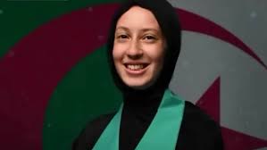 جزائرية تتوّج بلقب “قارئ العام للجمهور” بالسعودية