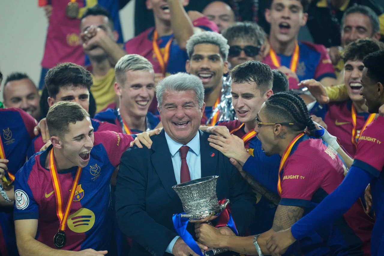 لابورتا يهاجم ريال مدريد: قناتهم تُسمم الأجواء ولن نسمح بتشويه تاريخ برشلونة