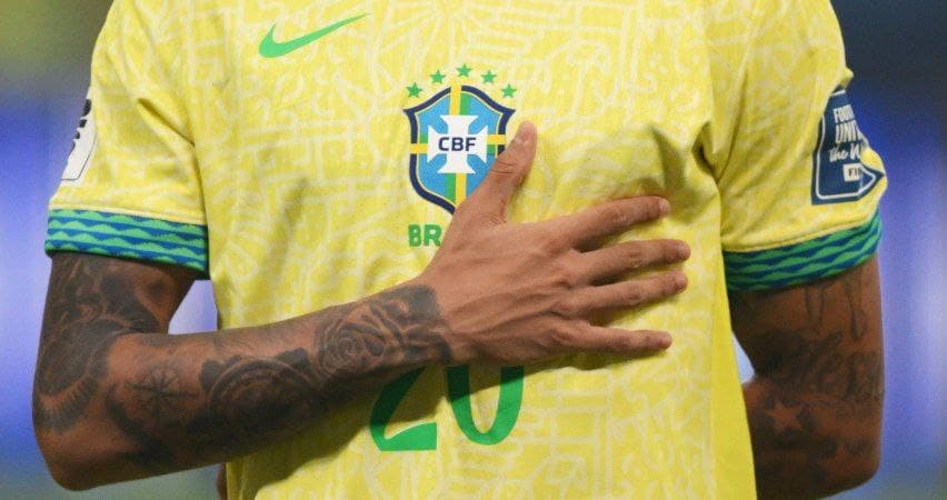 تلاعب مع الكرة 50 ساعة متواصلة.. ريكاردينيو يكتب اسمه في سجلات الجنون!