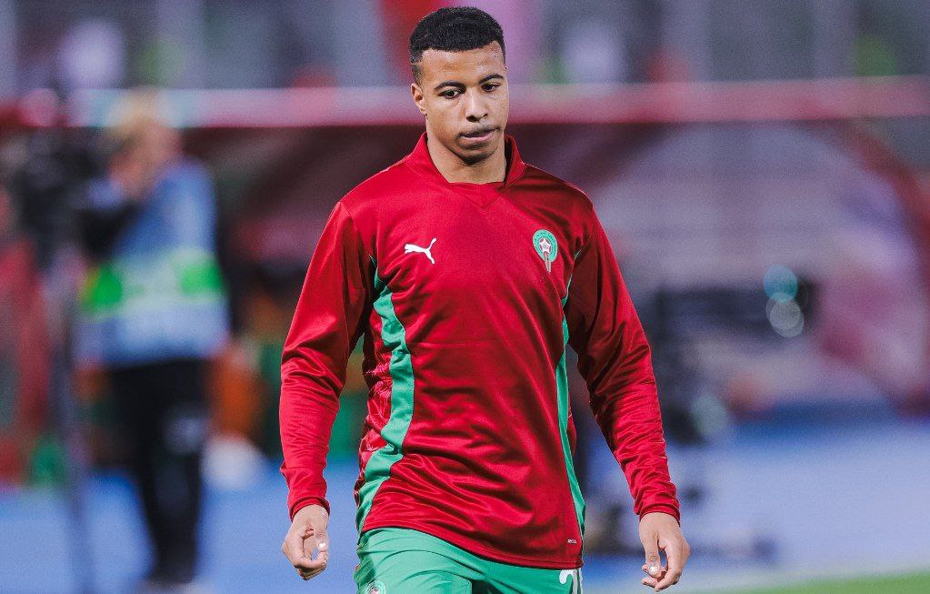 حمزة إيكمان يلتحق بحكيمي وأمرابط في عيادة منتخب المغرب